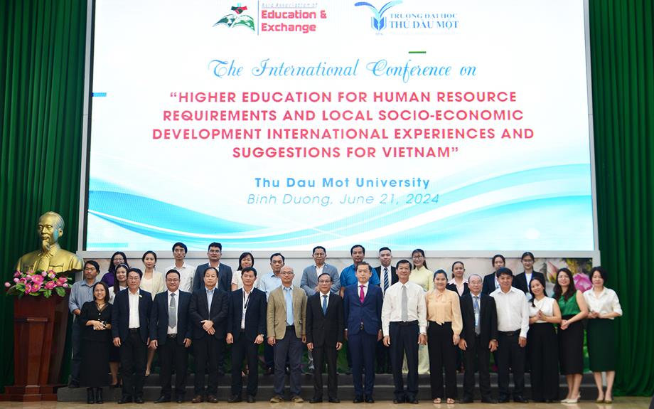 Giáo dục đại học đáp ứng yêu cầu nguồn nhân lực và phát triển kinh tế xã hội địa phương - Thực tiễn các nước và gợi ý cho Việt Nam